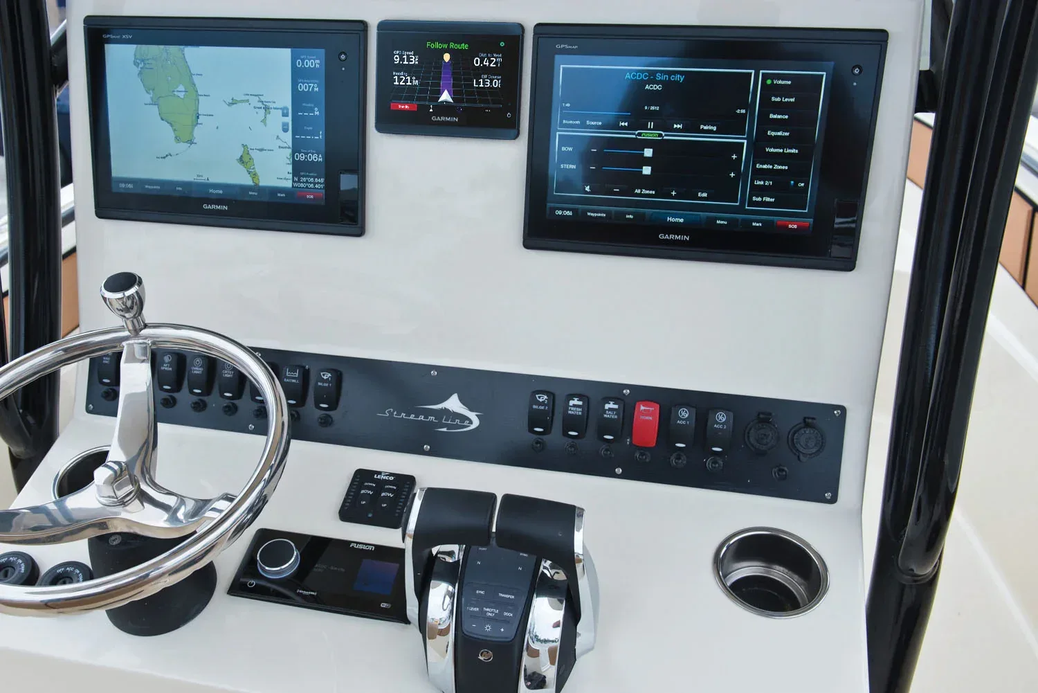 Garmin Compact Reactor 40 Hydraulic ShadowDrive autopilotti GHC 50 ohjausyksiköllä + pumppu - Image 12