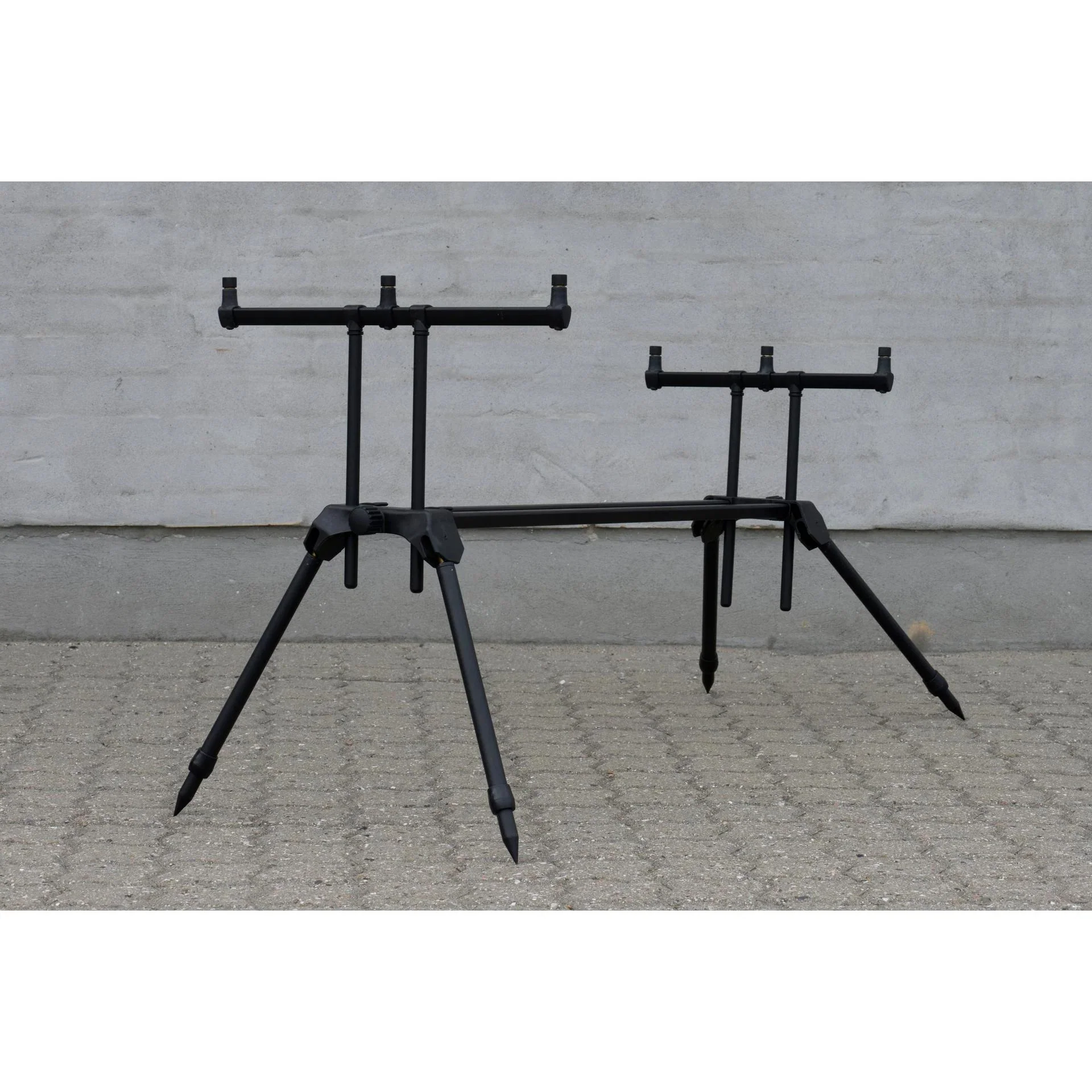Prologic Tri-Sky Rod Pod 4 Rod - Image 4