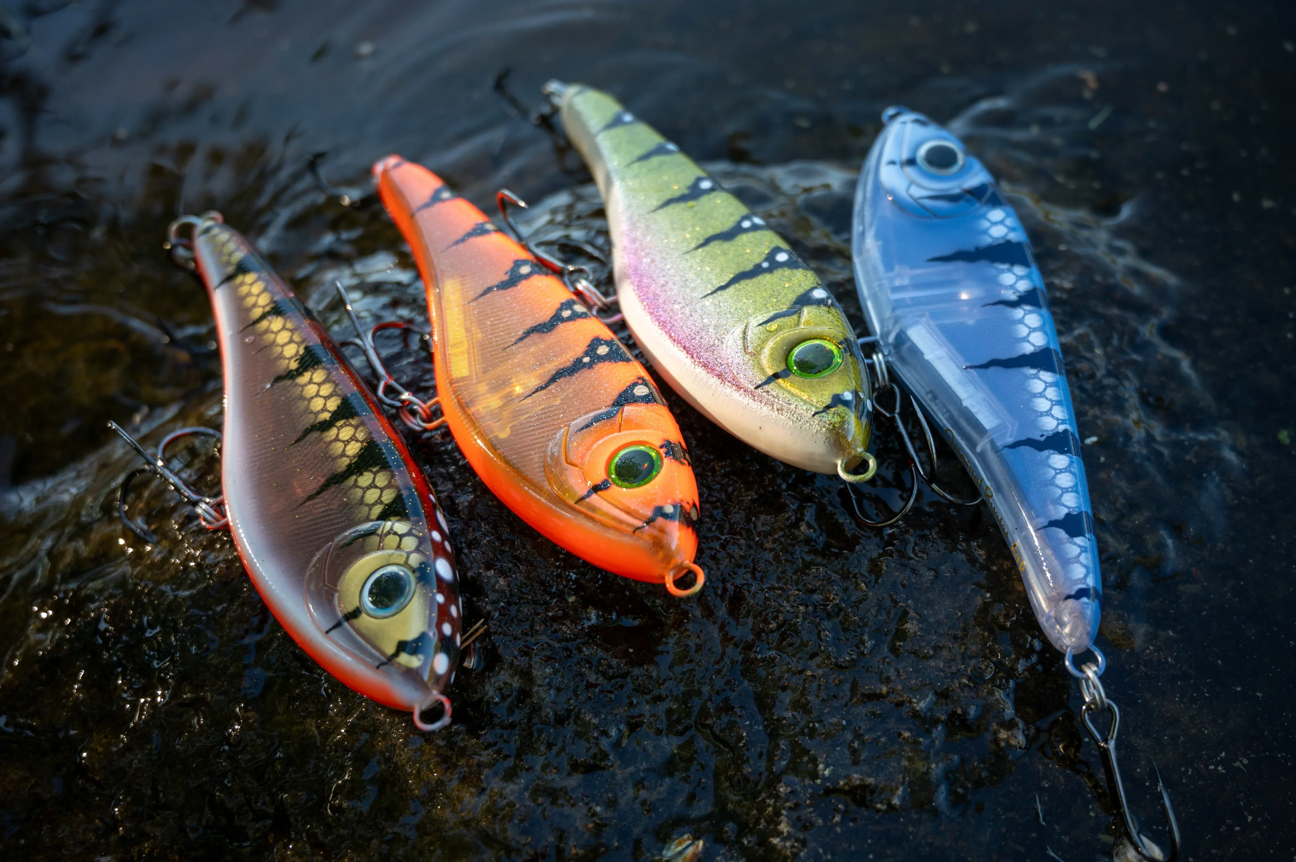 Strike Pro Buster Jerk 15 cm jerkki Monkey Lure Factory erikoisvärit - Image 3